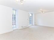 A stunning 2 bedroom duplex apartment located in the...