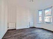 A stunning 3 bedroom house in E15 A stunning 3 bedroom house in E15