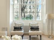 A stunning three bedroom duplex apartment located on...