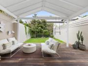 A Stylish Family Home With A Joyful Spirit And Lush... A Stylish Family Home With A Joyful Spirit And Lush...