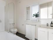 A Sunny Art Deco Duplex By The Park