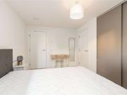 A superb modern ground floor one bedroom flat with a...