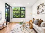A turnkey apartment by Darling Harbour