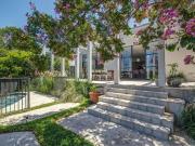 A turnkey designer residence of exceptional quality