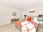 A two bedroom appartment of approximately 1,027 square feet