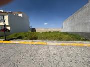 A UNA CALLE DE TOWN SQUARE