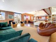 A unique and special three bedroom flat in Old Library... A unique and special three bedroom flat in Old Library...