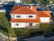 à venda Casa de alto padrão de 214 m2, Guimarães, Braga