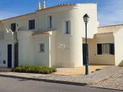 à venda Casa geminada de alto padrão de 147 m2, Castro...