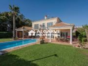 à venda Exclusiva mansão de 341 m2, Vila Sol, Portugal