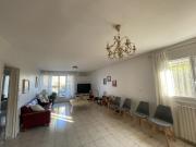 À vendre à ARLES 13200 Appartement T4 avec terrasse +...