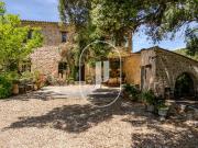 A Vendre à Lorgues château bergerie avec vignes et...