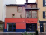 A VENDRE A MÂCON PLACE SAINT PIERRE Une petite maison...