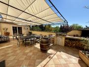 À vendre au pouget Élégante bastide de 311 m2 avec T2...