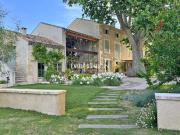 A vendre authentique Mas provençal restauré sur 1 ha de...