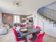 À Vendre beau Duplex 3 Pièces + Piscine + cave+ Parking...