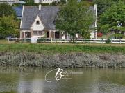 A vendre belle propriété familiale en bord de rivière...