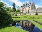À VENDRE BOURGOGNE Un Domaine 2 Châteaux ISMH des XIIIème e