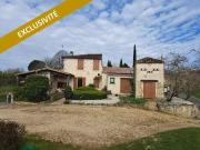 À vendre, charmante maison en pierre avec 7000 m2 de...