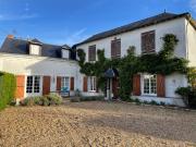 À vendre Charmante maison familiale à Gizeux, à deux pas...
