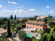 À vendre Charmante maison provençale à Châteauneuf...