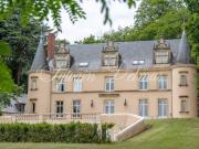 A VENDRE Château à 20 km de Tours centre accès A85...