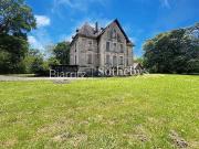 À Vendre Château de Caractère à Rénover aux Portes de...