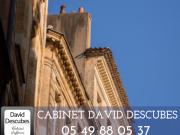 A VENDRE IMMEUBLE A USAGE COMMERCIAL ET D?HABITATION POI