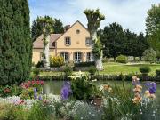 A VENDRE INCROYABLE PROPRIETE, avec ETANG bordée par...