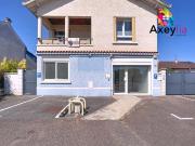 A VENDRE MABLY ENSEMBLE IMMOBILIER AVEC LOCAL PROFESSION