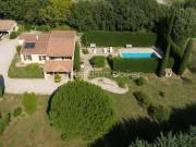 A vendre magnifique villa, avec un grand jardin et une... A vendre magnifique villa, avec un grand jardin et une...