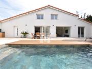 A VENDRE MAISON 4 PIECES ENTIEREMENT RENOVEE AVEC PISCINE