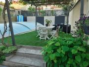 A vendre Maison à Reims avec jardin, piscine et double...