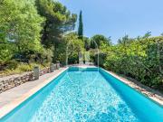 À vendre – Maison avec piscine et vue dégagée à Mouries...