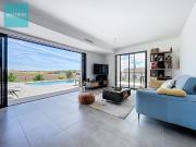 À vendre: Maison de plain pied moderne avec piscine et...