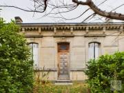 A vendre maison en pierre avec grand jardin