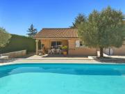 À Vendre Maison familiale avec grand terrain et piscine à