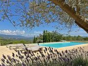 A vendre Maison rénovée Face au Luberon