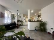 À vendre Maison/Appartement T5 entièrement rénové proche...