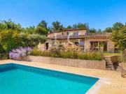 A vendre maison d'architecte avec piscine au calme...