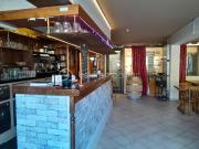 À vendre ou à prendre en gérance: Restaurant Bar avec...