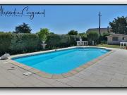 A vendre plain pied 129 m², 3 chambres, piscine, terrain...