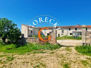 A vendre proche Uzès, ancienne propriété viticole en pierre