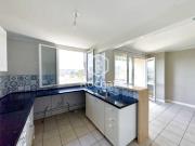 À vendre T4 de 65 m2 avec balcon et cave Ménival
