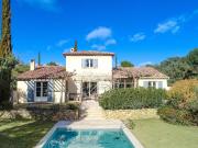 A Vendre Tourtour Magnifique villa en impasse avec...