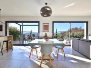 À VENDRE VILLA CONTEMPORAINE AVEC PISCINE ET JOLIE VUE...