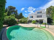 A Vendre Villa De 11 Pieces Avec Piscine A Pieds De La...