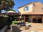 À VENDRE VILLA DOMAINE PRIVÉ MER ET COMMERCES À PIED 3...