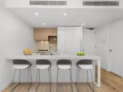 A Vogue Classic in 'Oscar Brighton'