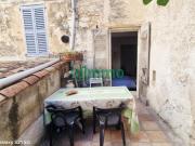 A voir Draguignan centre F3 de 95m traversant avec terrasse